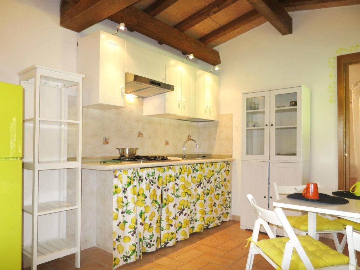 Holiday Home Chalet Del Lago By Interhome Bolsena Ngoại thất bức ảnh