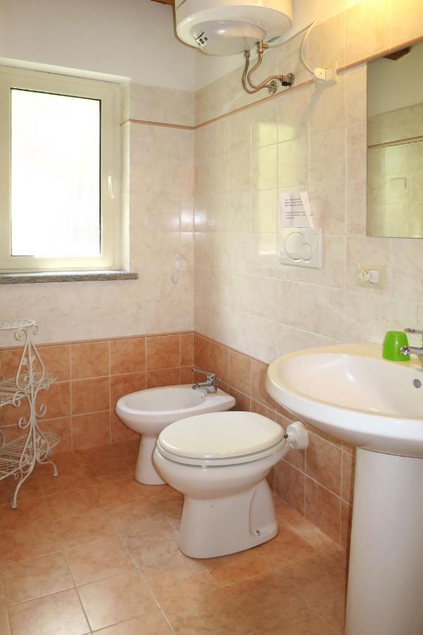Holiday Home Chalet Del Lago By Interhome Bolsena Ngoại thất bức ảnh